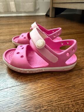 Crocs Pink Bayaband Sandals